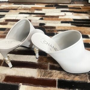 Chanel White Women's Heeled Mules